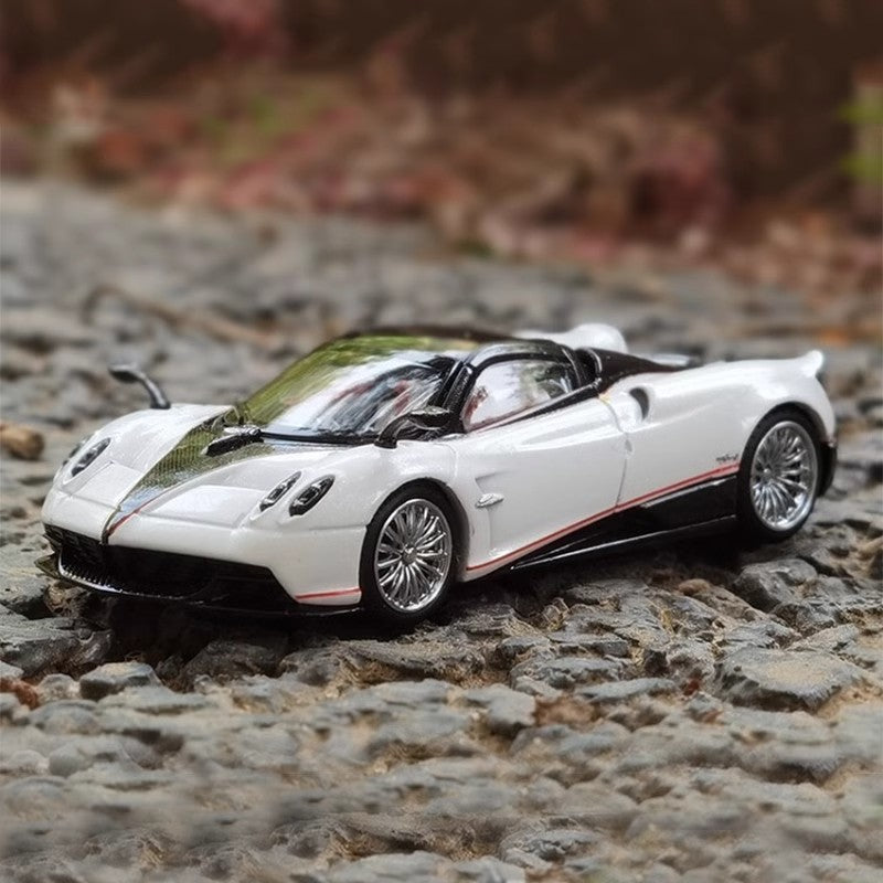 LCD 1:64 Pagani Huayra BC Convertible Alloy Car with Roof