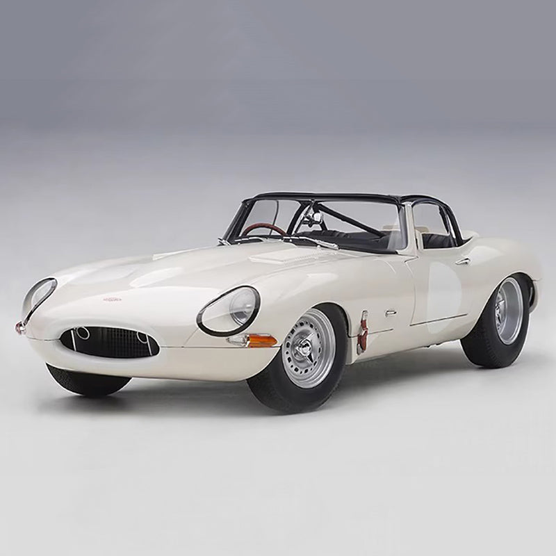 AUTOart 1:18 Jaguar Jaguar LIGHT E-Type Car Model