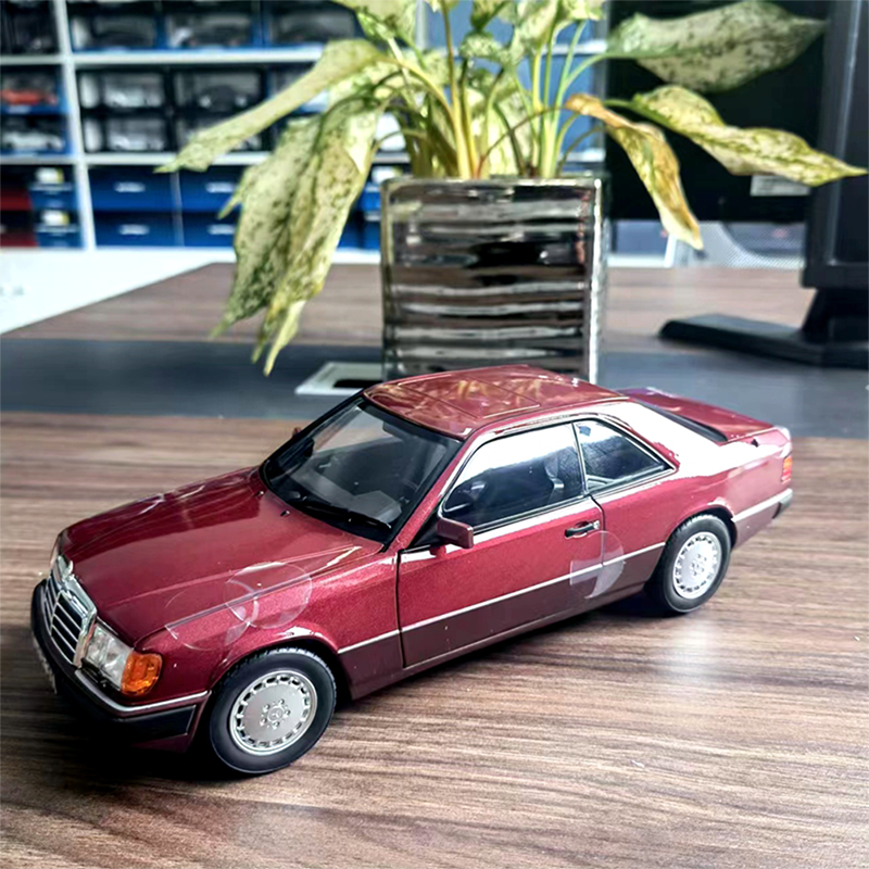 Norev1/18 Original Benz 300 CE-24 Coupe 1990 Alloy Car Model Fully Open