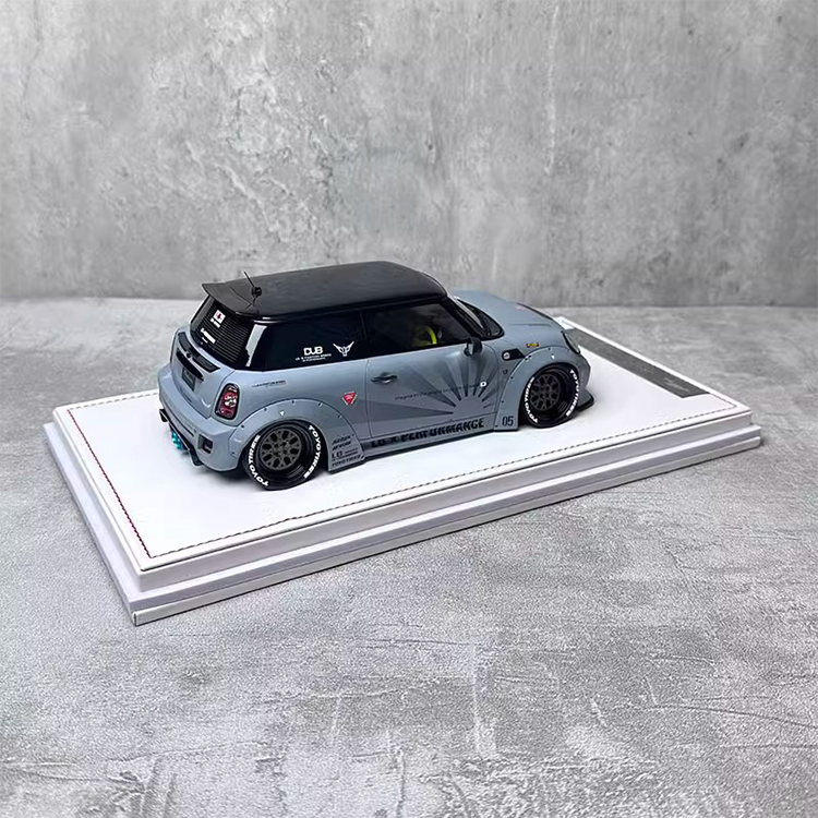 IVY Merit BMW MINI COOPER LBWK Modified 1:18 Resin Collectible Car Model