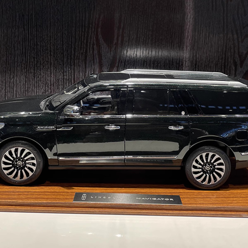 Lincoln original car model 2022 Lincoln Navigator Diecast car simulation car model collection gift