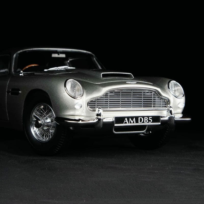 Alto 1:18 Aston Martin V12