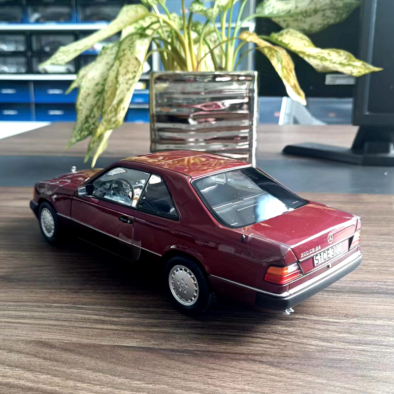 Norev1/18 Original Benz 300 CE-24 Coupe 1990 Alloy Car Model Fully Open