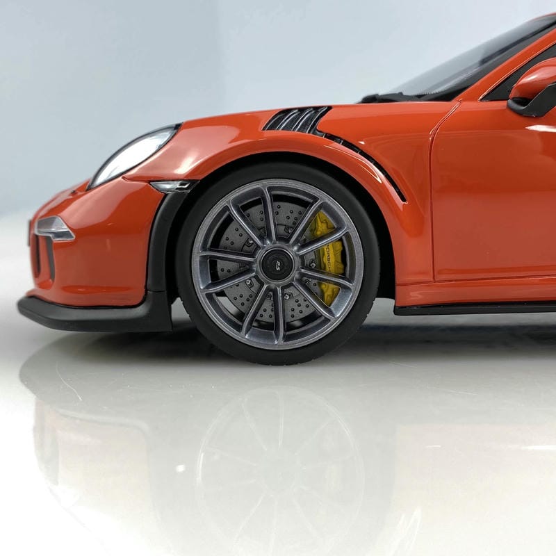 GT Spirit 1:18 Porsche 911 GT3 RS Resin Car Model