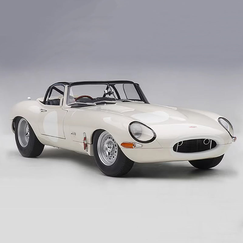 AUTOart 1:18 Jaguar Jaguar LIGHT E-Type Car Model