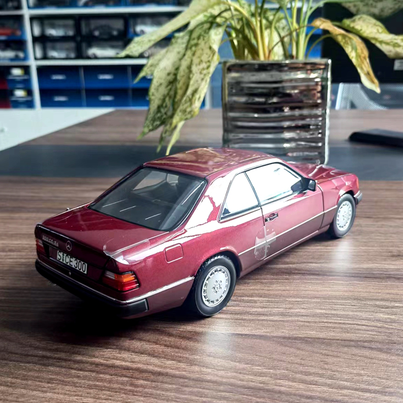 Norev1/18 Original Benz 300 CE-24 Coupe 1990 Alloy Car Model Fully Open