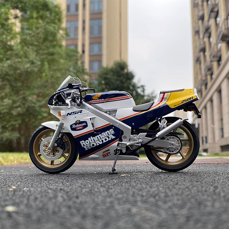 Aoshimaisha 1:12 Honda NSR 250R SP R4 Honda Rothmans MC18 Motorcycle Model