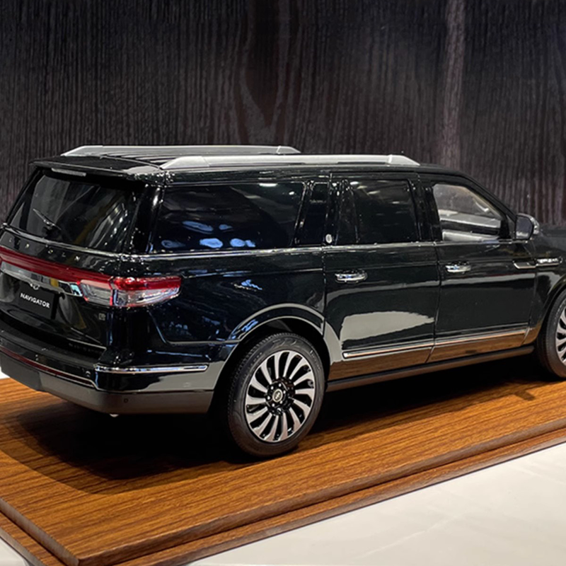 Lincoln original car model 2022 Lincoln Navigator Diecast car simulation car model collection gift