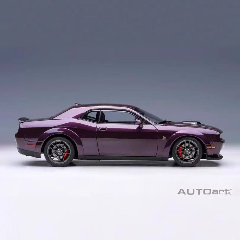 Autoart 1/18 Dodge Challenger R/T SCAT PACK WIDEBBODY 2022 Car Model