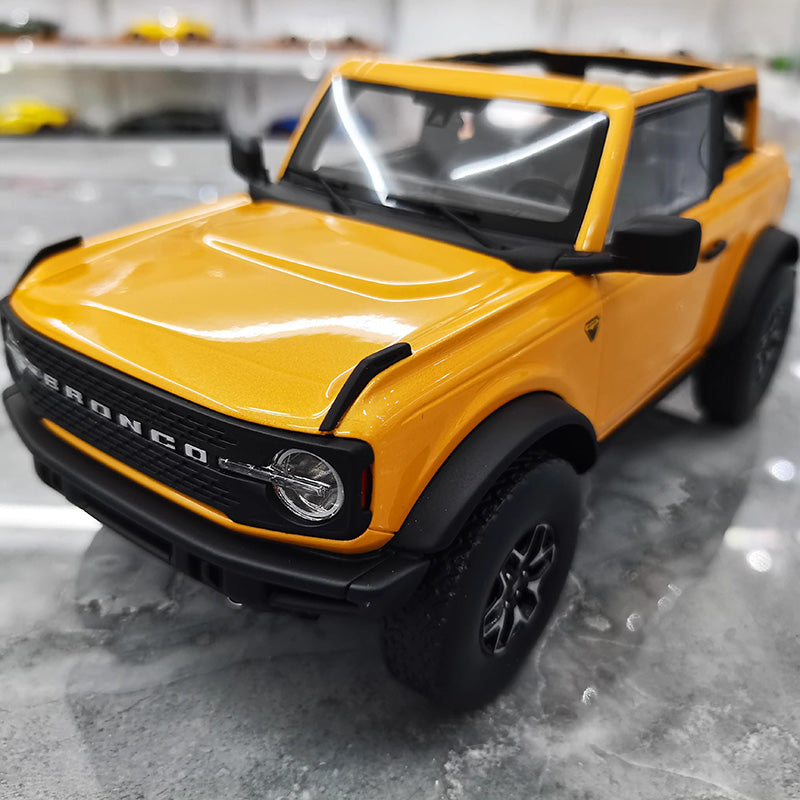 GT Spirit 1/18 Ford Bronco - 2021 Resin Car Model GT858