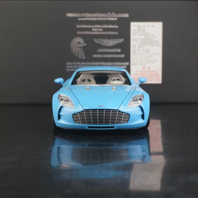 Autoart 1:18 Aston Martin One-77 Blue Alloy Car Model in Stock