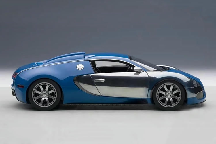 AUTOart 1:18 Bugatti Veyron LEDITION CENTENAIRE Car Model