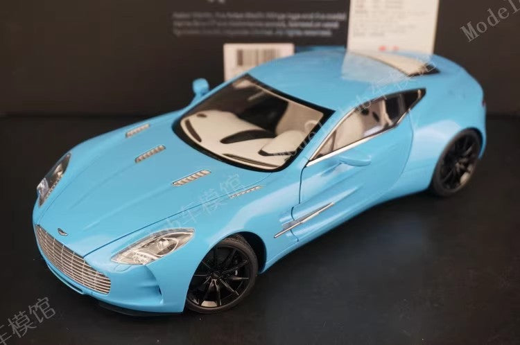 Autoart 1:18 Aston Martin One-77 Blue Alloy Car Model in Stock