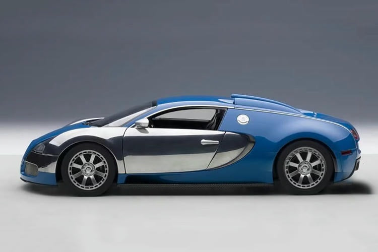 AUTOart 1:18 Bugatti Veyron LEDITION CENTENAIRE Car Model