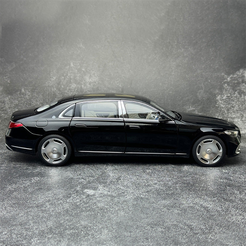 NOREV 1:18 Maybach S680 W223 2021 Car Model Luxury Sedan