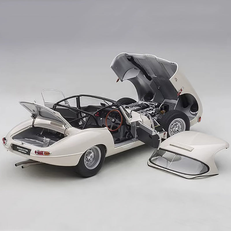 AUTOart 1:18 Jaguar Jaguar LIGHT E-Type Car Model