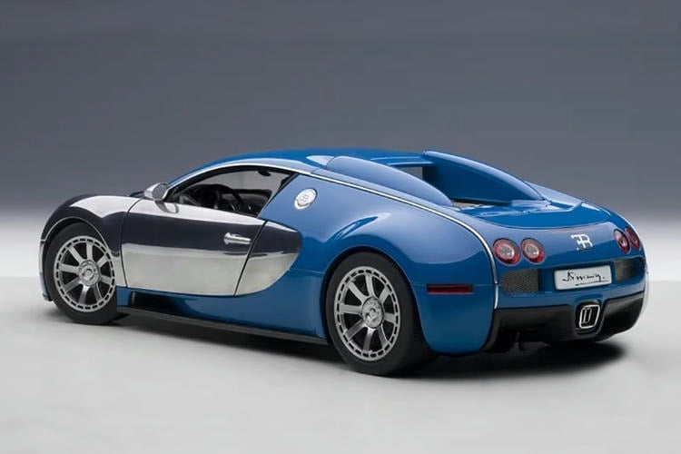 AUTOart 1:18 Bugatti Veyron LEDITION CENTENAIRE Car Model