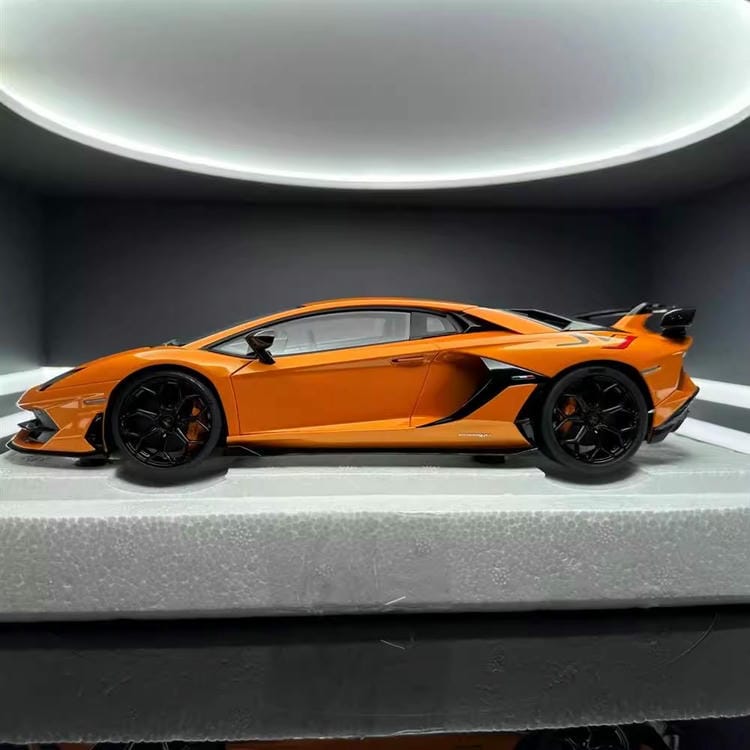 【 Autoart 】 AA 1/18 Lamborghini Aventado SVJ ABS Car Collection Model