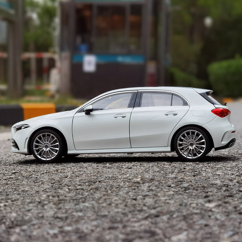 NOREV 1:18 2018 Benz A180 hatchback alloy fully open car model