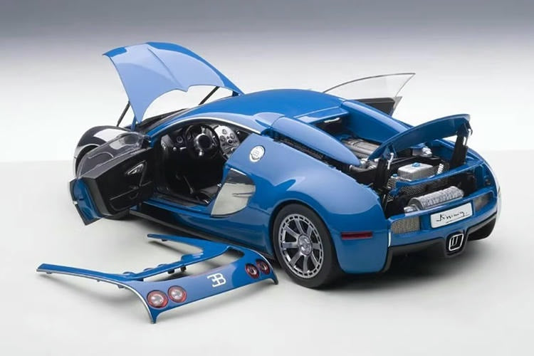 AUTOart 1:18 Bugatti Veyron LEDITION CENTENAIRE Car Model