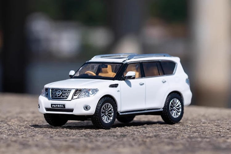 GCD 1:64 NISSAN Touareg Y62 Alloy simulation car model