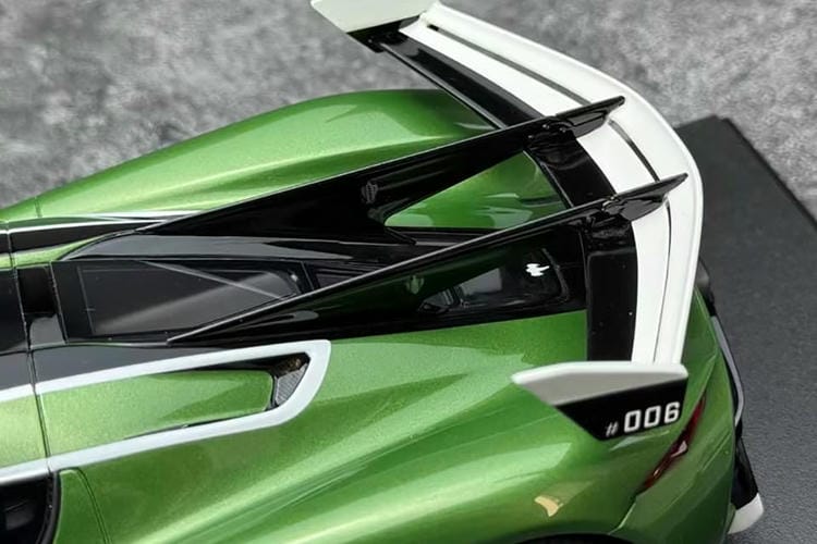 GT Spirit 1:  18 Koenigsegg Jesko Limited Edition Resin Car Model