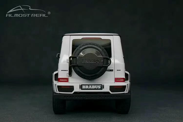 AlmostReal car model 1/18 Mercedes Benz G63 4 * 4 Babos G800 4X4 ² alloy fully open car model