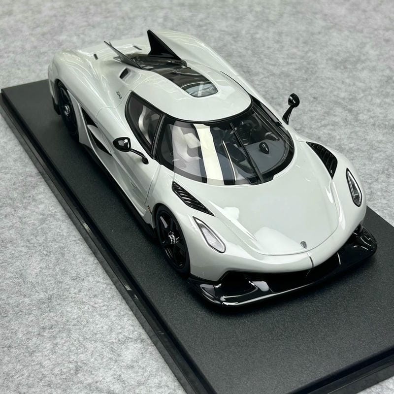 GTSpirit Limited Edition 1:18 Koenigsegg Absolut Koenigsegg Jesko Supercar Model GT412