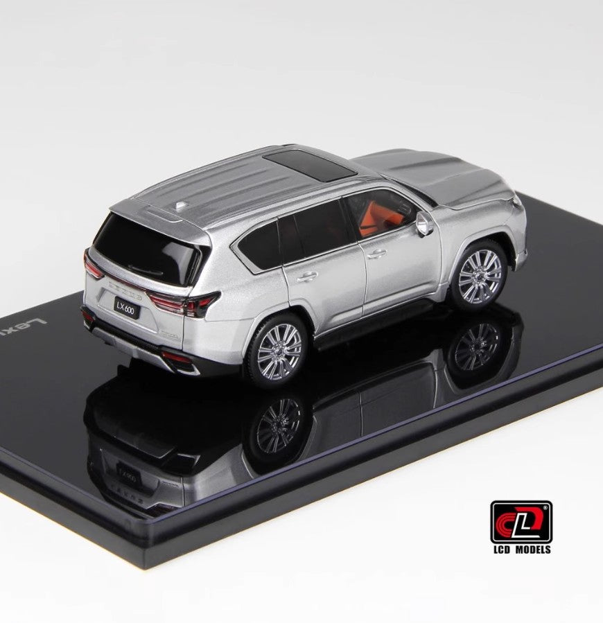 LCD 1:43 Lexus LX600 Lexus Replica Alloy Car Model Gift Set