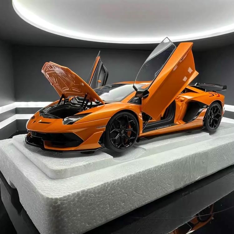 【 Autoart 】 AA 1/18 Lamborghini Aventado SVJ ABS Car Collection Model