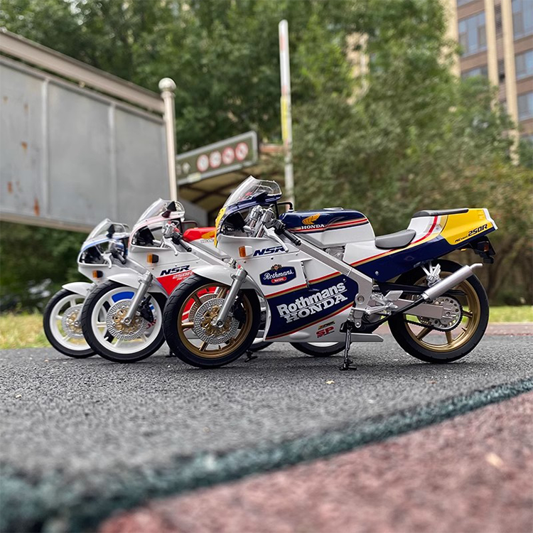 Aoshimaisha 1:12 Honda NSR 250R SP R4 Honda Rothmans MC18 Motorcycle Model