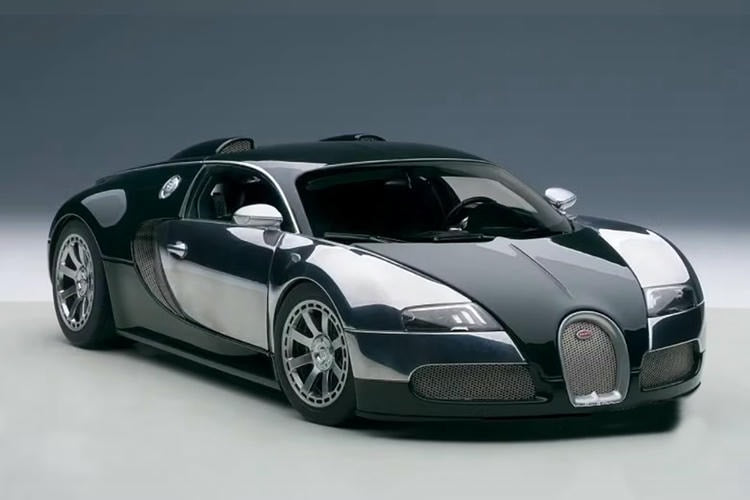 AUTOart 1:18 Bugatti Veyron LEDITION CENTENAIRE Car Model