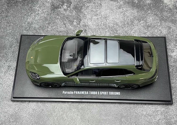 GT Spirit 1:18 Porsche Panamera Turbo S 2021 resin car model GT447