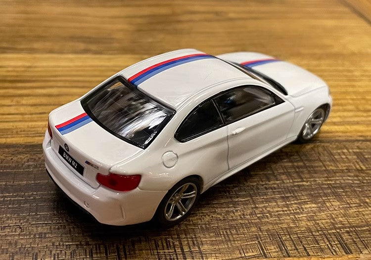 Original BMW M2 BMW M4 BMW M6  1:43 alloy simulation boomerang car model collection