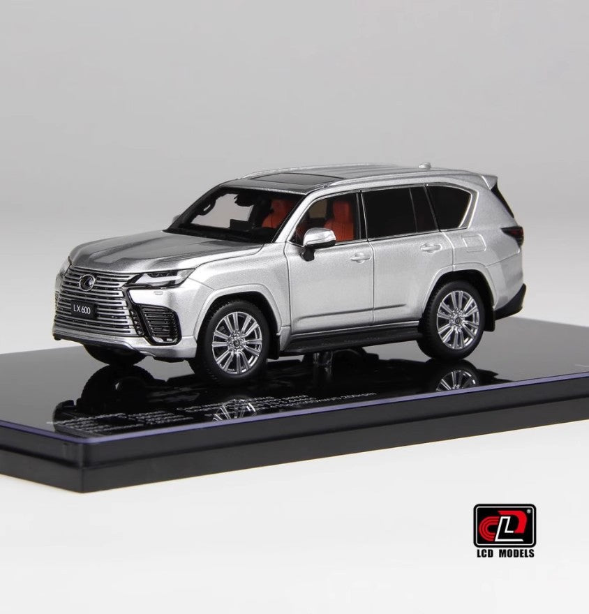 LCD 1:43 Lexus LX600 Lexus Replica Alloy Car Model Gift Set