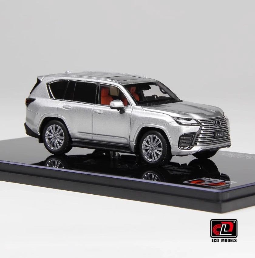 LCD 1:43 Lexus LX600 Lexus Replica Alloy Car Model Gift Set