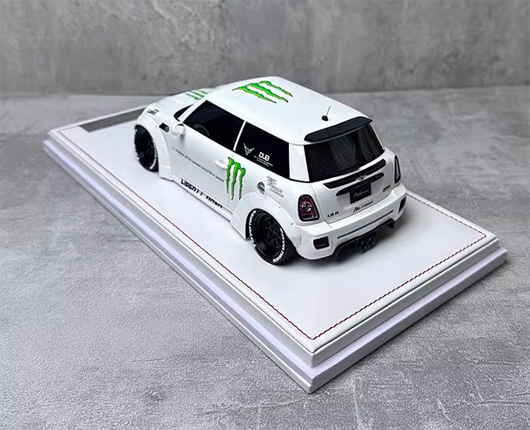 IVY Merit BMW MINI COOPER LBWK Modified 1:18 Resin Collectible Car Model