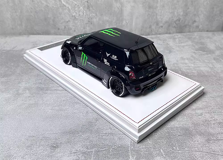 IVY Merit BMW MINI COOPER LBWK Modified 1:18 Resin Collectible Car Model