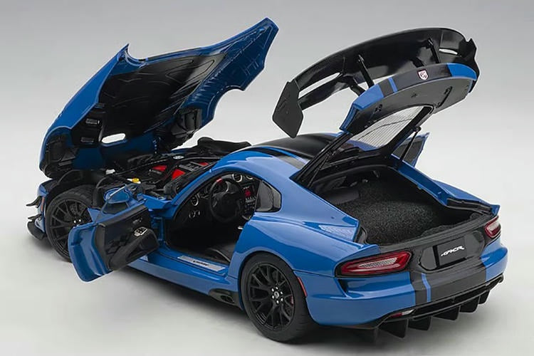 Alto 1:18 AUTOart Dodge Viper DODGE VIPER ACR 2017 Car Model