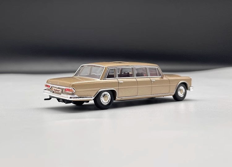 DCT Extended 1:64 Mercedes-Benz 600 Pullman W100 LWB Diecast Car Model Collection Gift