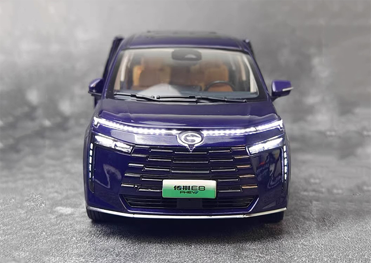 Original Car Model 1:18 Trumpchi E8 Plug-in Hybrid Light Edition Alloy Car Model  Premium Collectibles,/ Gifts