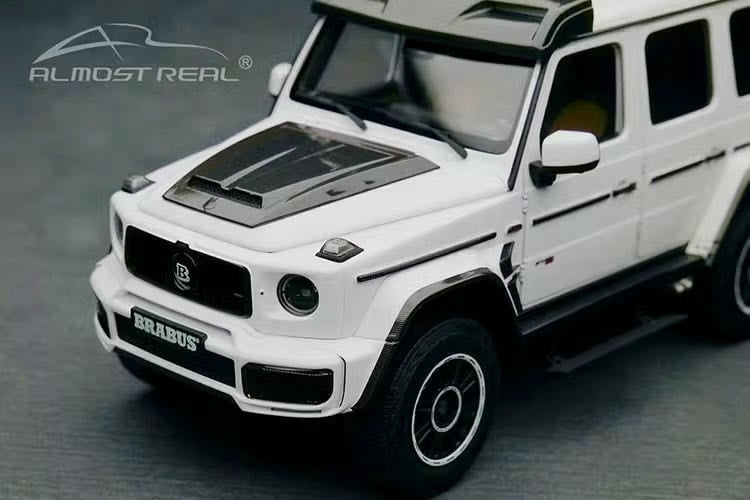 AlmostReal car model 1/18 Mercedes Benz G63 4 * 4 Babos G800 4X4 ² alloy fully open car model