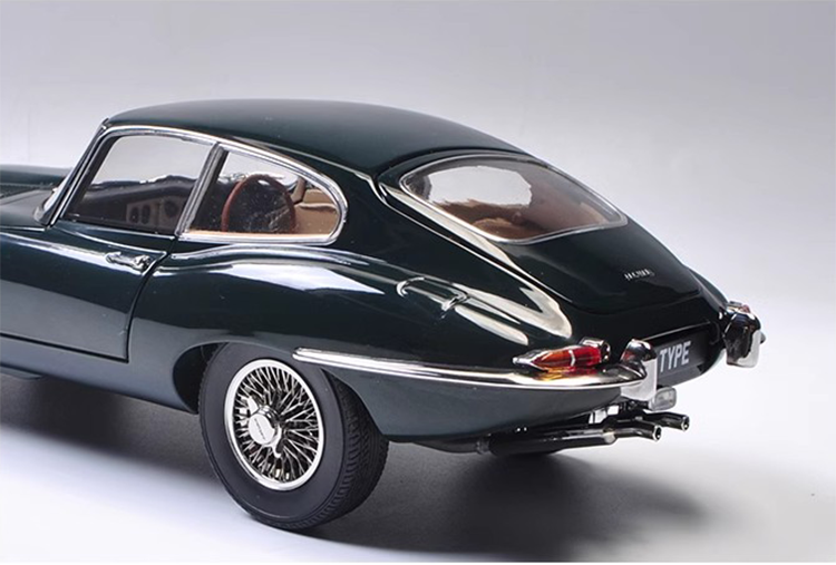 Kyosho 1:18 Jaguar E-Type Car Model Alloy 60th Anniversary Model