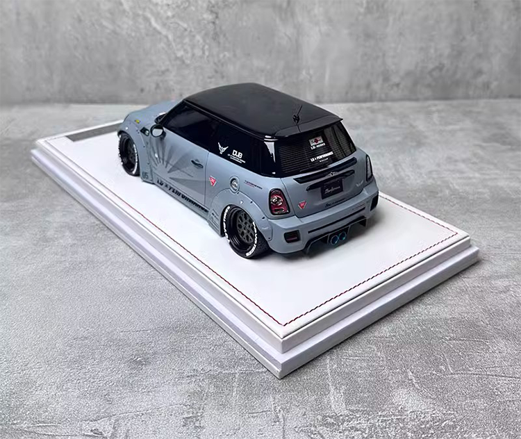 IVY Merit BMW MINI COOPER LBWK Modified 1:18 Resin Collectible Car Model