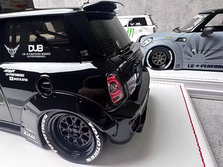 IVY Merit BMW MINI COOPER LBWK Modified 1:18 Resin Collectible Car Model