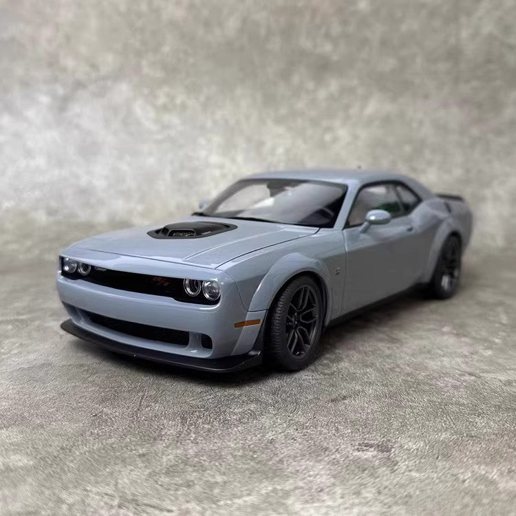 Autoart 1/18 Dodge Challenger R/T SCAT PACK WIDEBBODY 2022 Car Model