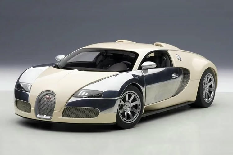 AUTOart 1:18 Bugatti Veyron LEDITION CENTENAIRE Car Model