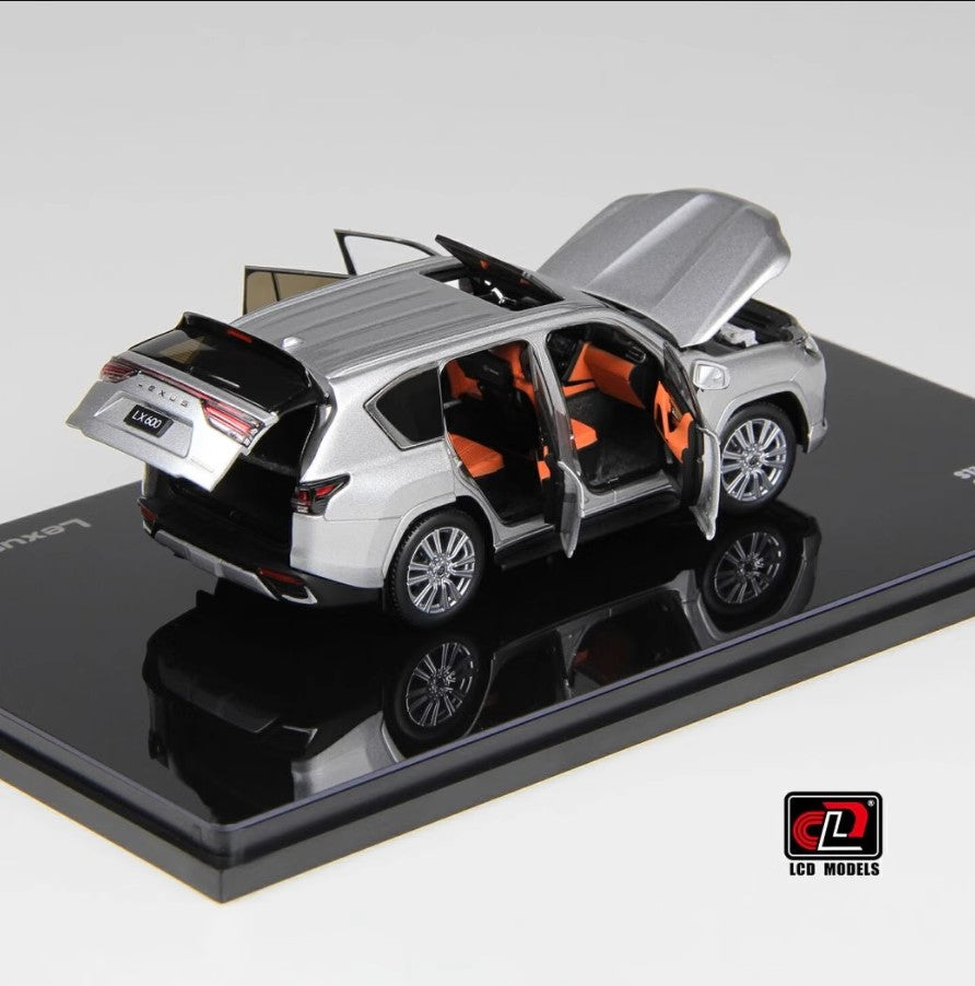 LCD 1:43 Lexus LX600 Lexus Replica Alloy Car Model Gift Set