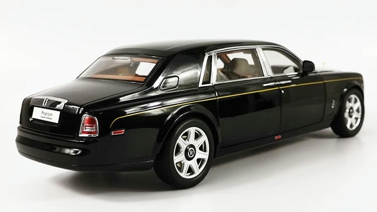 KYOSHO Rolls Royce Phantom Extended 1:18 Alloy Simulation Car Model Waist Collection Ornament