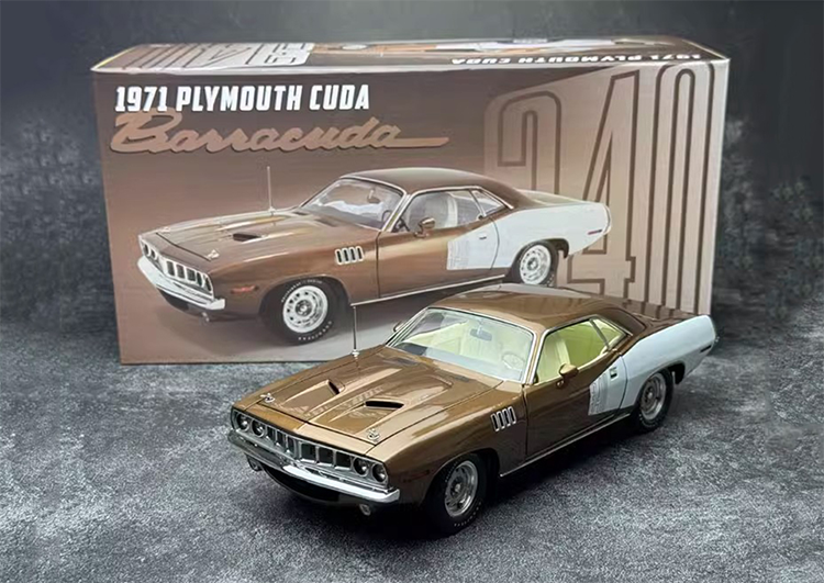 ACME 1:18 1971 Plymouth Cuda Muscle Car Alloy Simulation Car Model Brown top Premium Collectibles / Souvenirs / Gifts